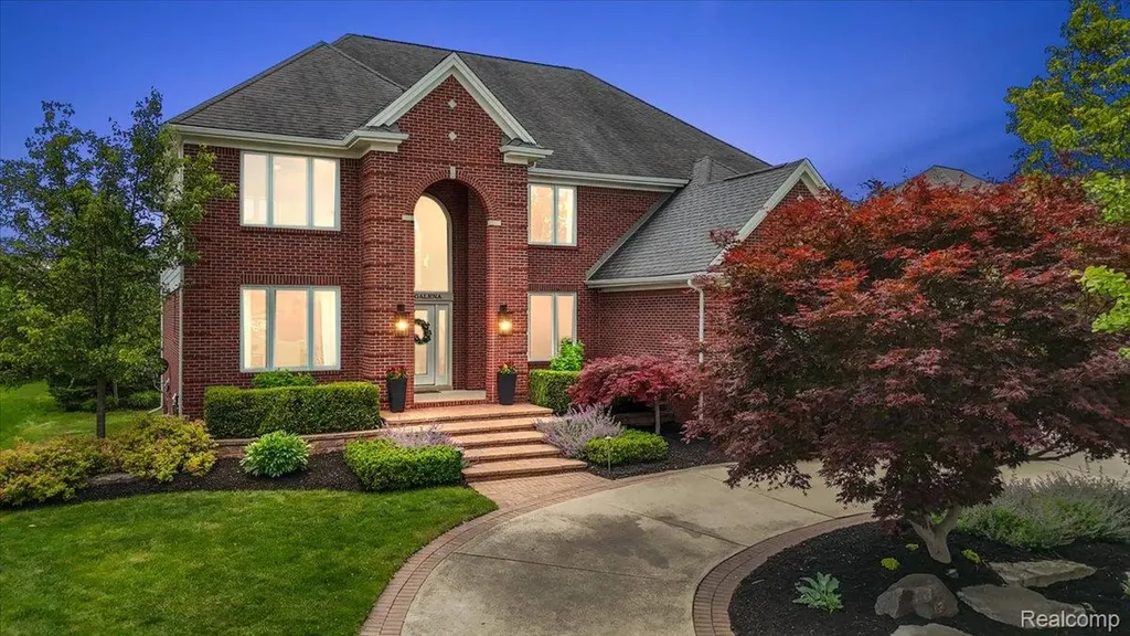 1422 Galena Rochester Hills City MI 48306