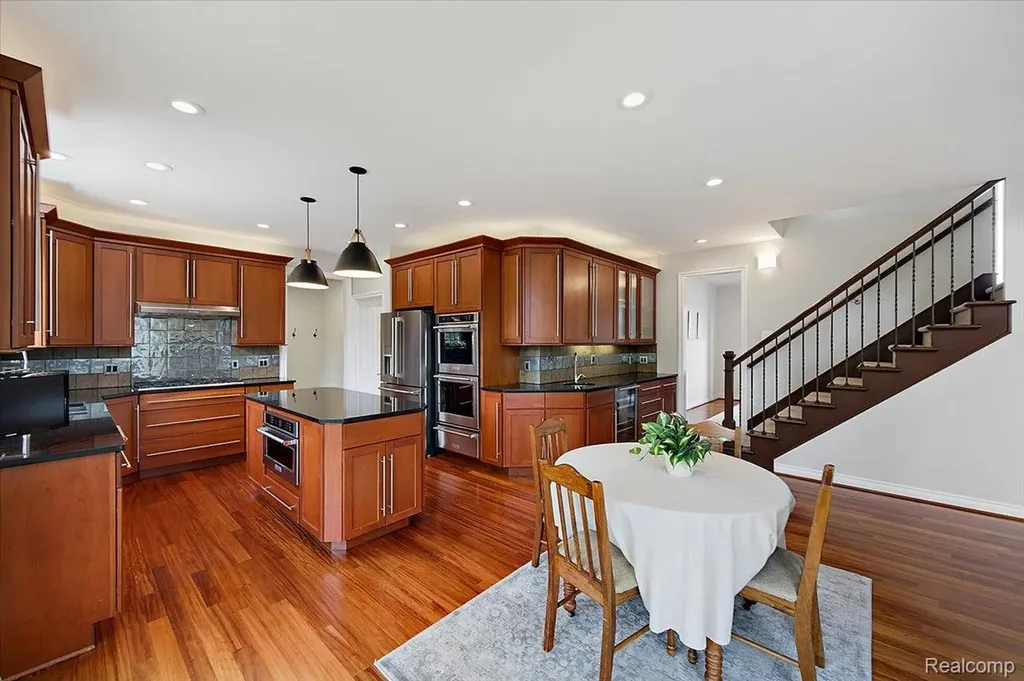 1422 Galena Rochester Hills City MI 48306