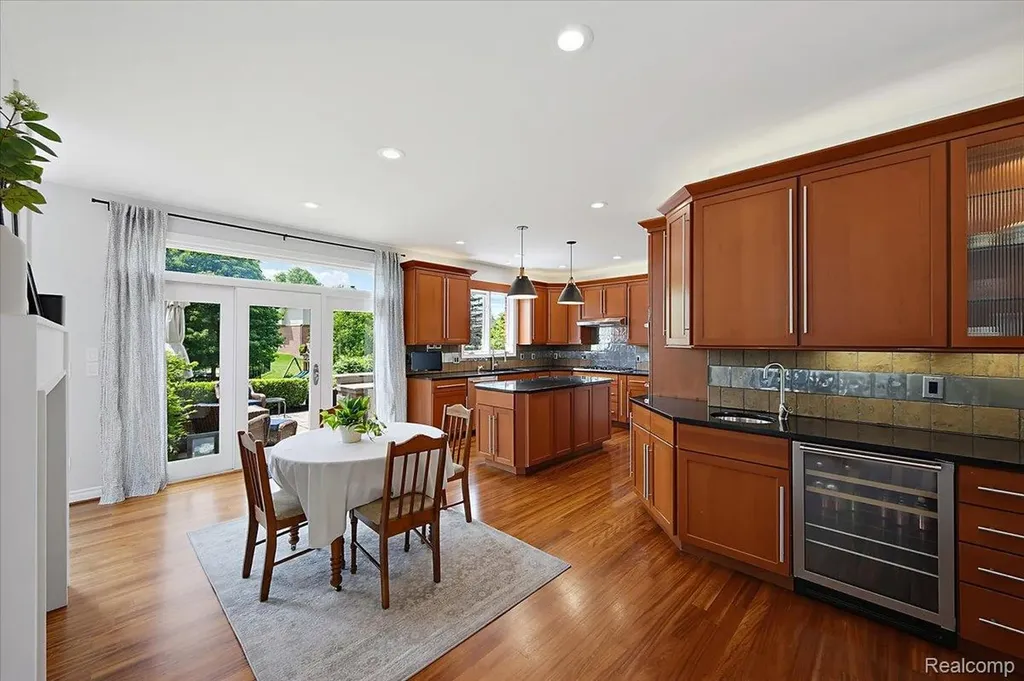 1422 Galena Rochester Hills City MI 48306