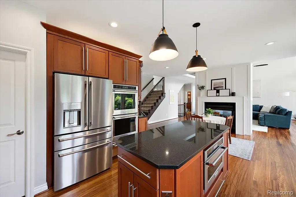 1422 Galena Rochester Hills City MI 48306
