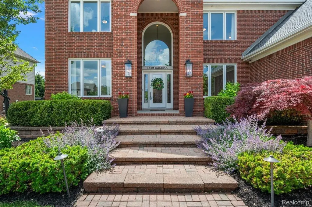 1422 Galena Rochester Hills City MI 48306