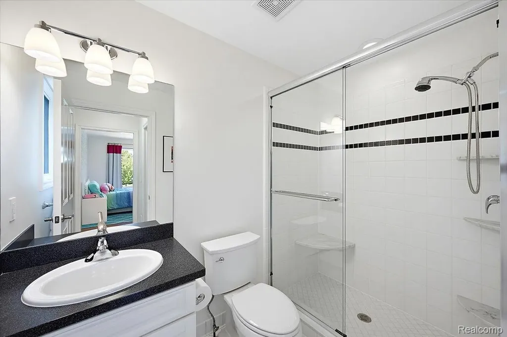 1422 Galena Rochester Hills City MI 48306