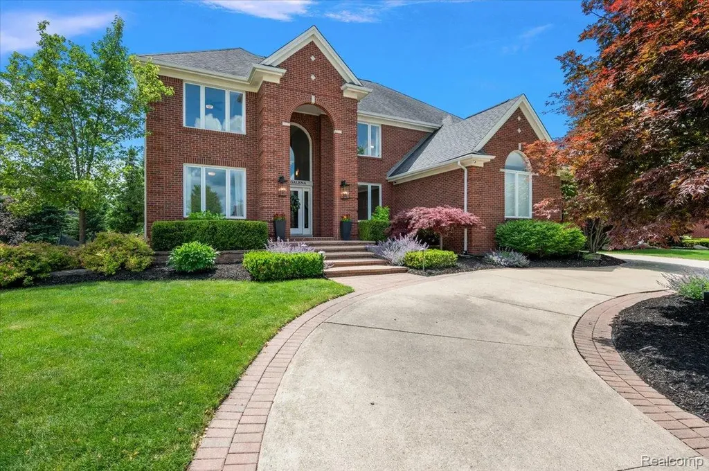 1422 Galena Rochester Hills City MI 48306