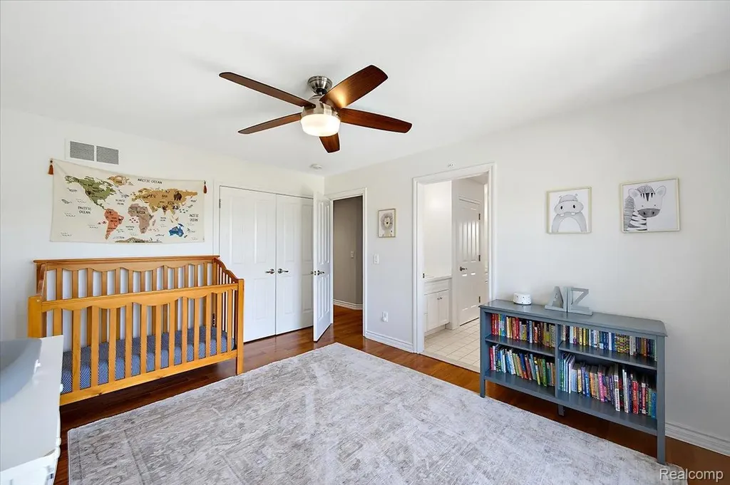 1422 Galena Rochester Hills City MI 48306