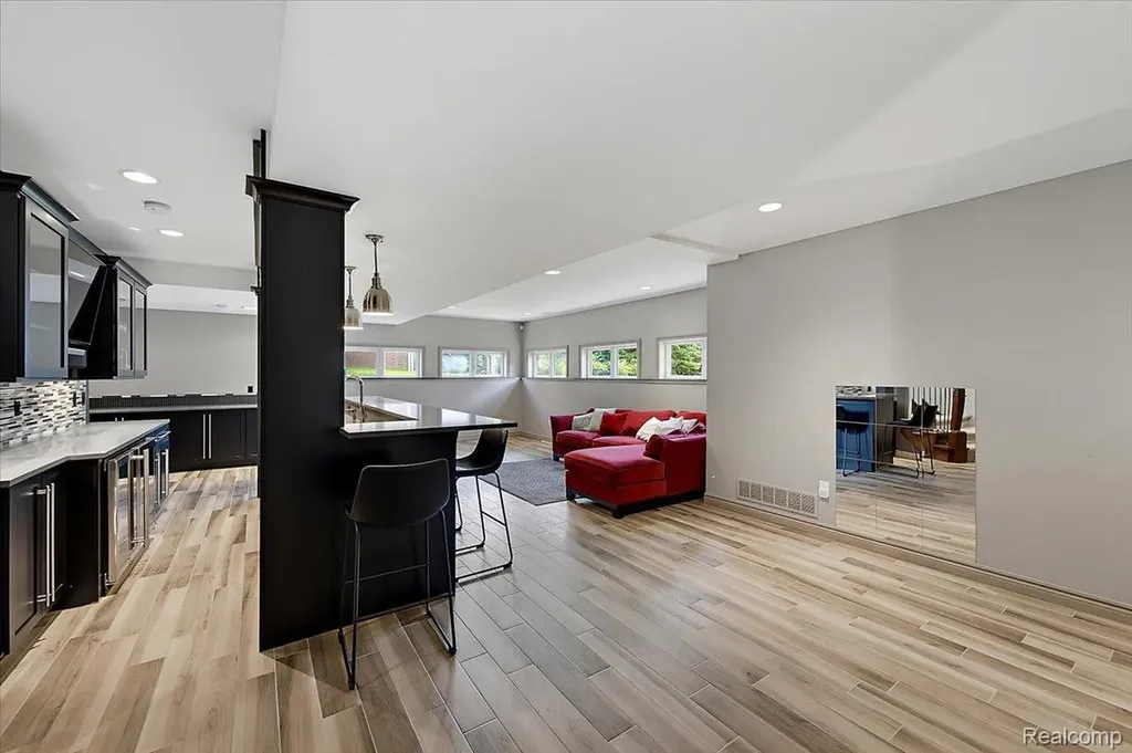 1422 Galena Rochester Hills City MI 48306