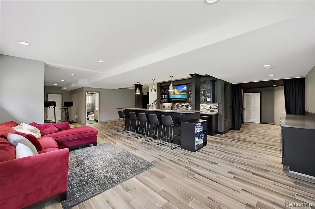 1422 Galena Rochester Hills City MI 48306