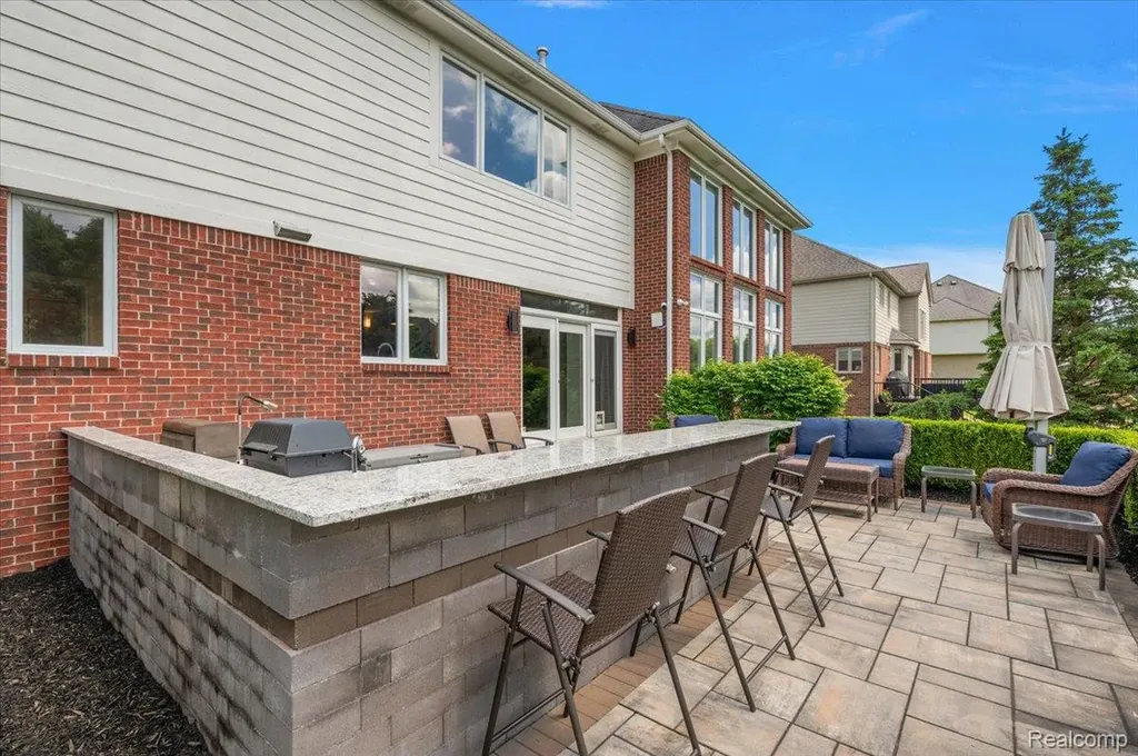 1422 Galena Rochester Hills City MI 48306