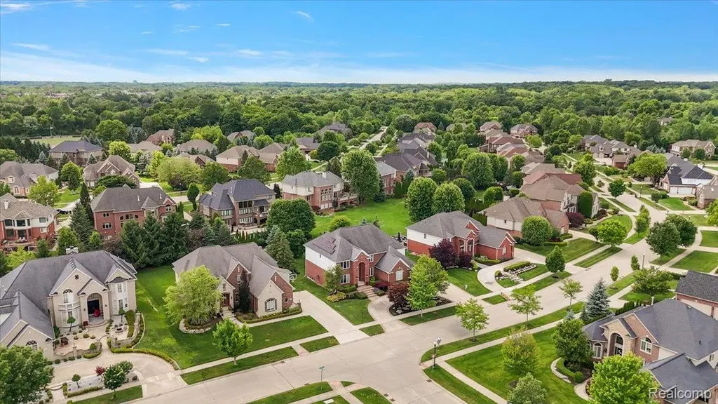 1422 Galena Rochester Hills City MI 48306