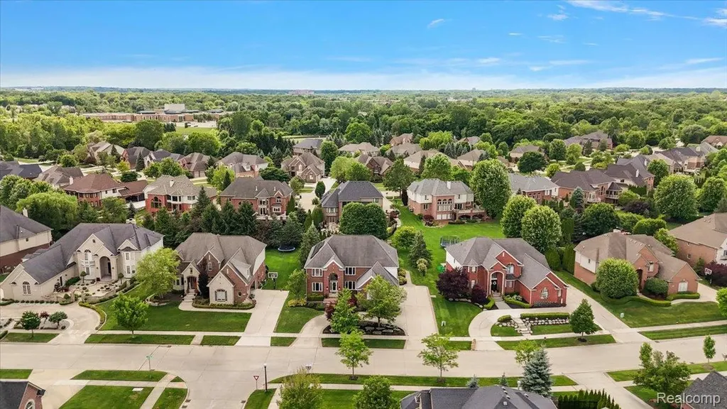 1422 Galena Rochester Hills City MI 48306