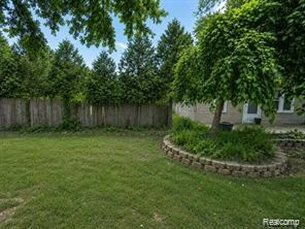 6851 Merriman Road Romulus City MI 48174