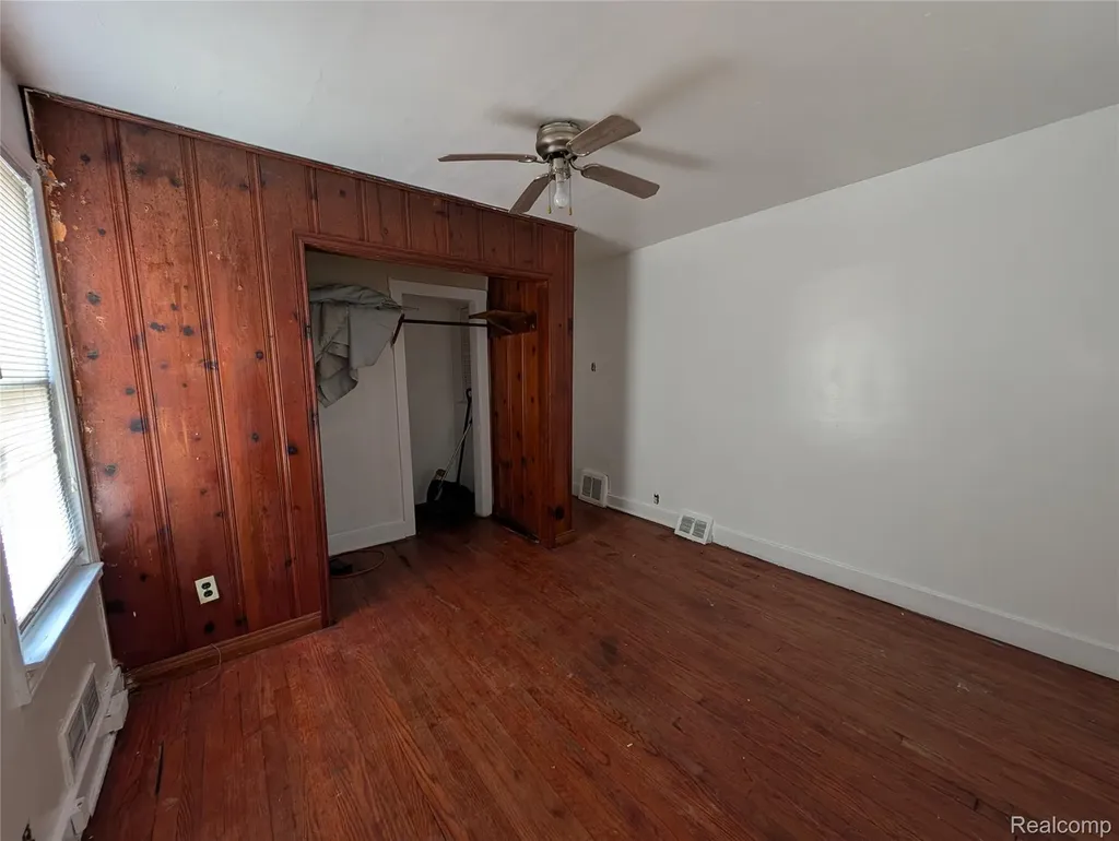 16182 Muirland Detroit City MI 48221