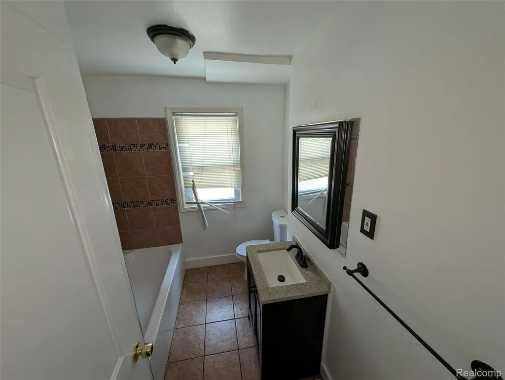 16182 Muirland Detroit City MI 48221