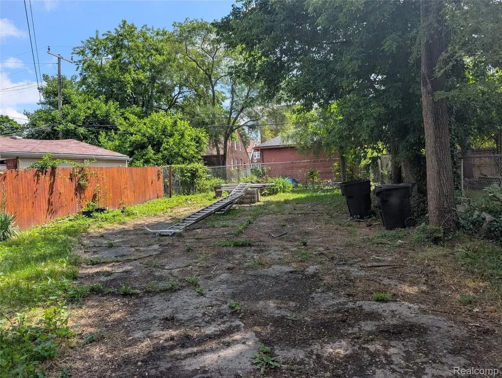 16182 Muirland Detroit City MI 48221