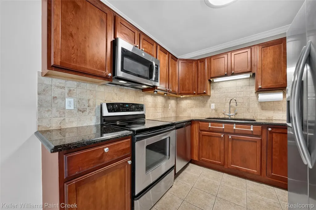 2309 Walton Boulevard Rochester Hills City MI 48309