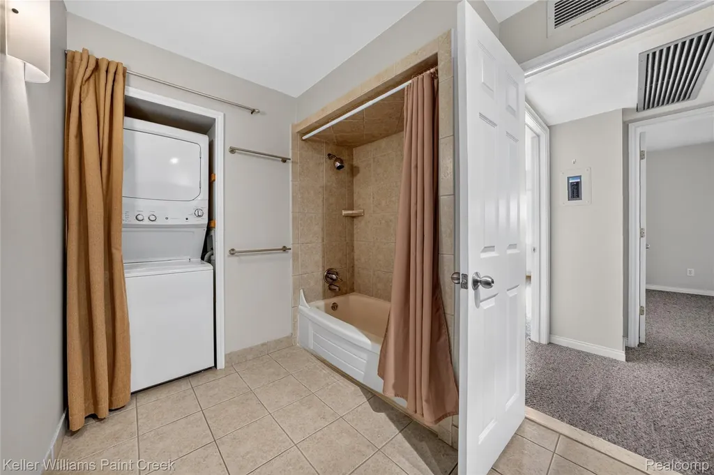 2309 Walton Boulevard Rochester Hills City MI 48309