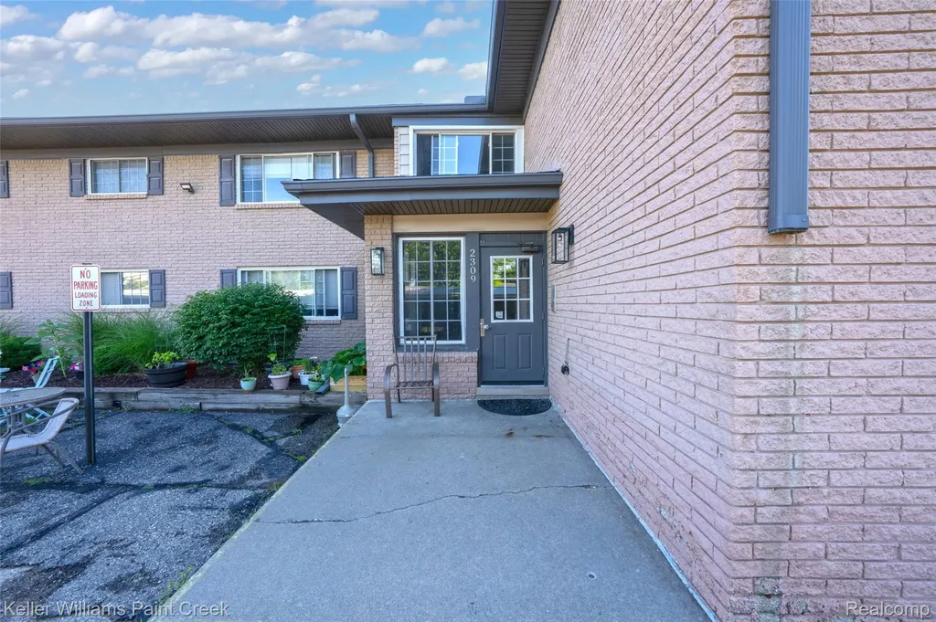 2309 Walton Boulevard Rochester Hills City MI 48309