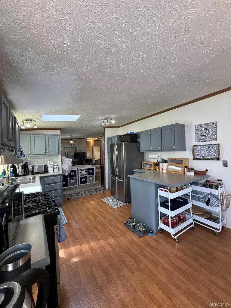 195 Apollo Flushing City MI 48433