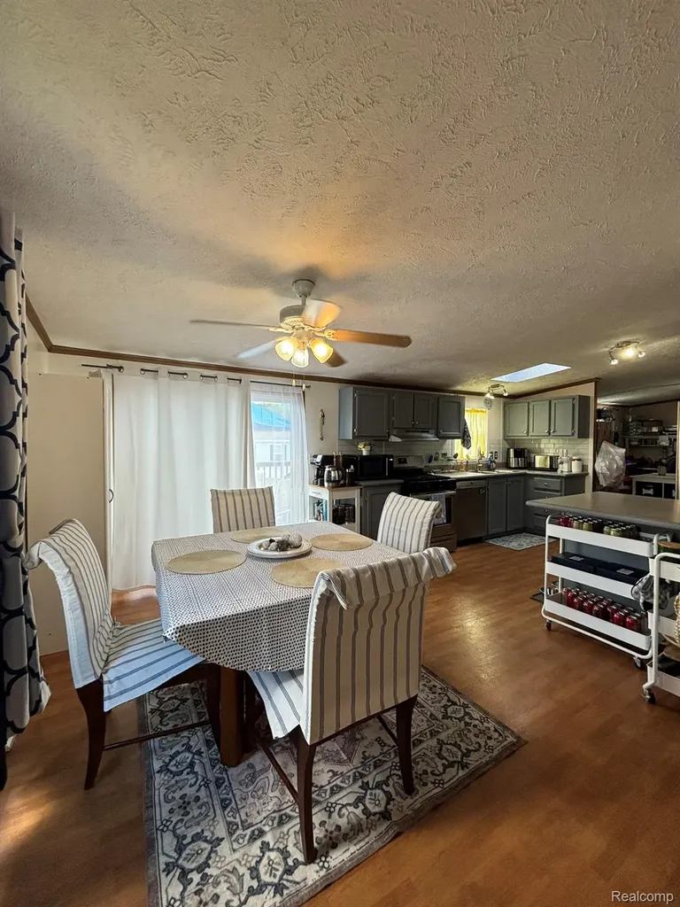 195 Apollo Flushing City MI 48433