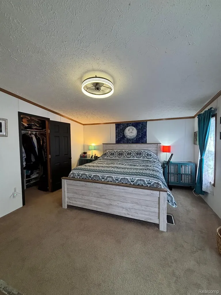 195 Apollo Flushing City MI 48433