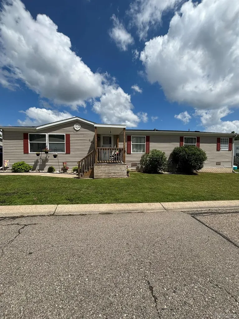 195 Apollo Flushing City MI 48433