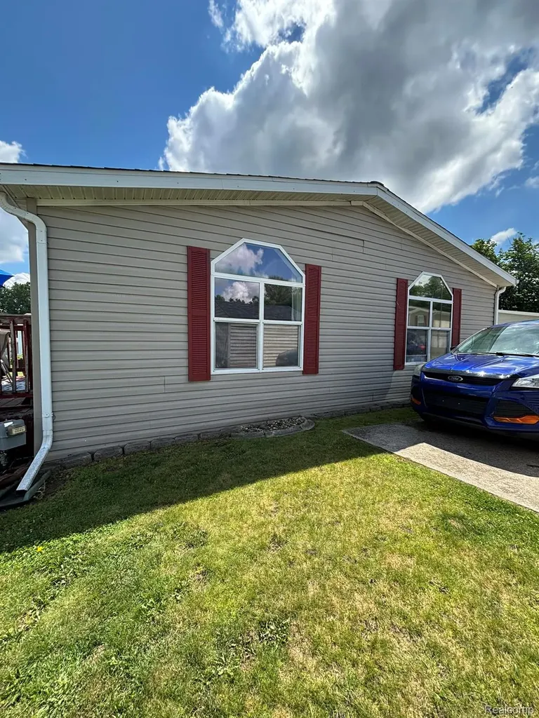 195 Apollo Flushing City MI 48433