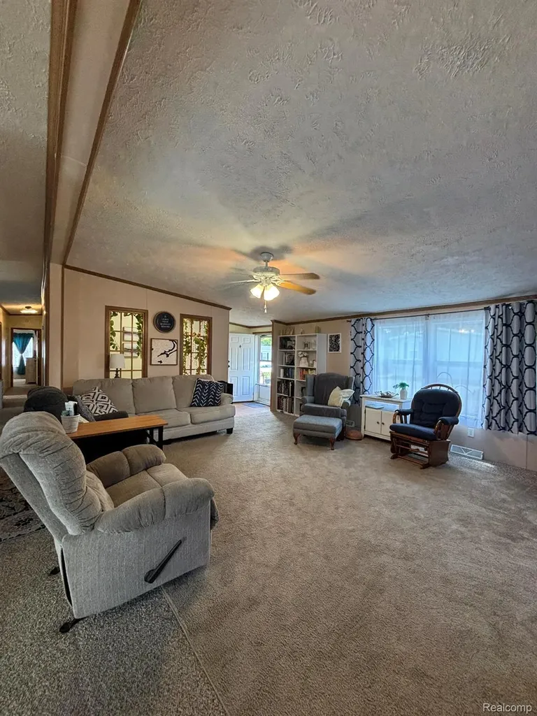 195 Apollo Flushing City MI 48433