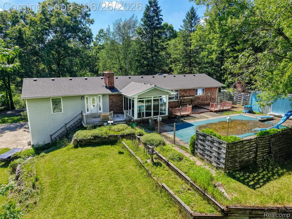 4200 Angels Pass Putnam Township MI 48169