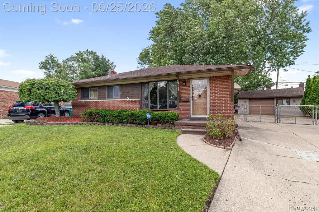 33135 Alvin Street Garden City City MI 48135