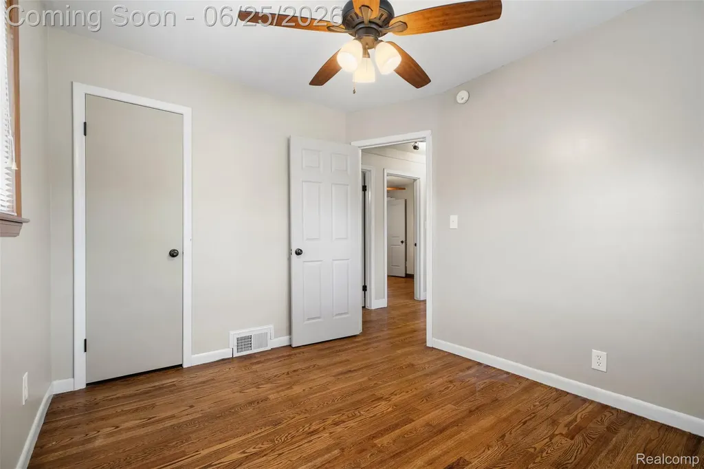 33135 Alvin Street Garden City City MI 48135