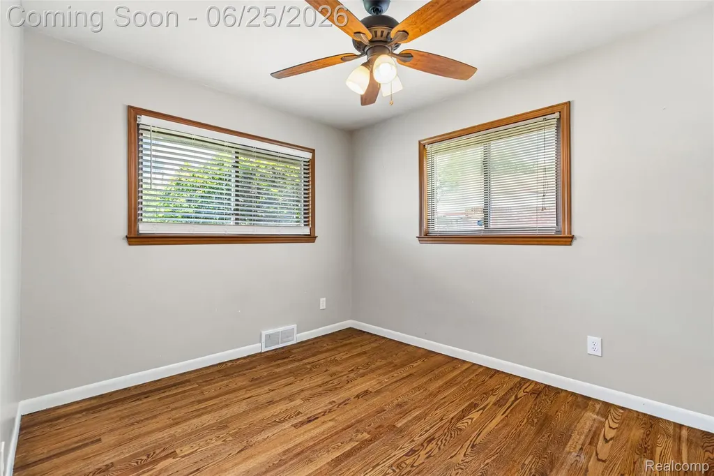 33135 Alvin Street Garden City City MI 48135
