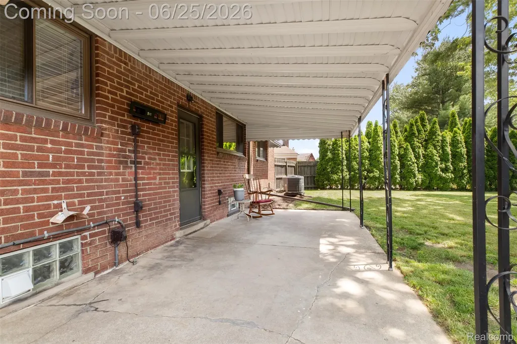 33135 Alvin Street Garden City City MI 48135