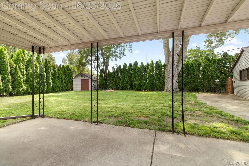 33135 Alvin Street Garden City City MI 48135