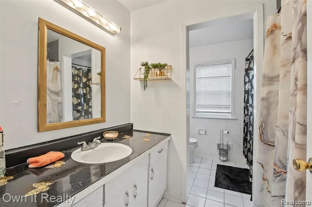 4673 Dearborndale Street Dearborn Heights City MI 48125