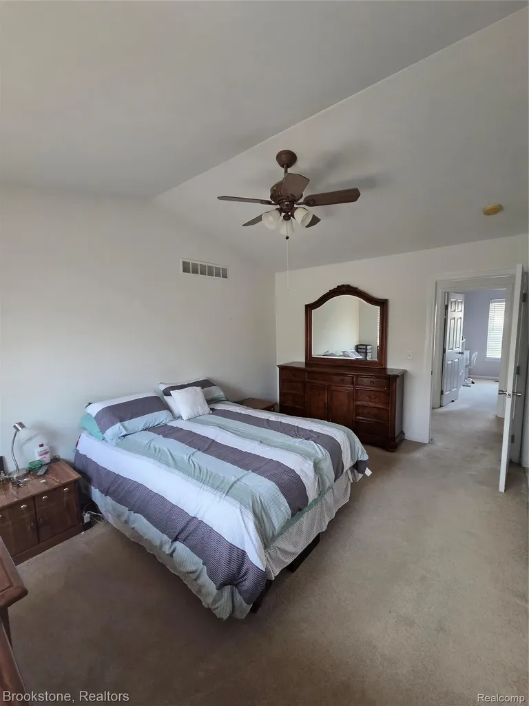32010 N Oakcrest Drive E Chesterfield Township MI 48047
