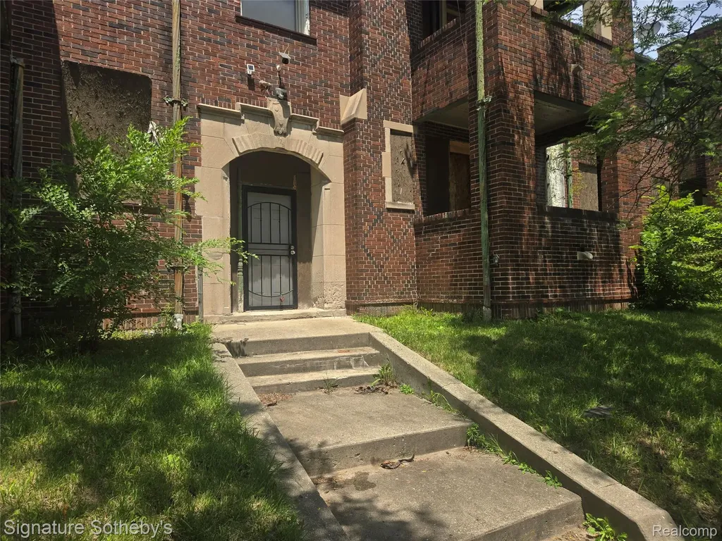 3760 W Chicago Detroit City MI 48206