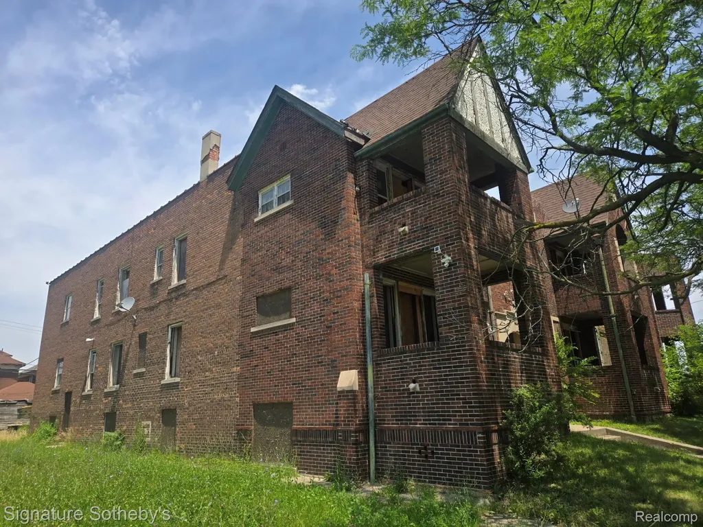 3760 W Chicago Detroit City MI 48206