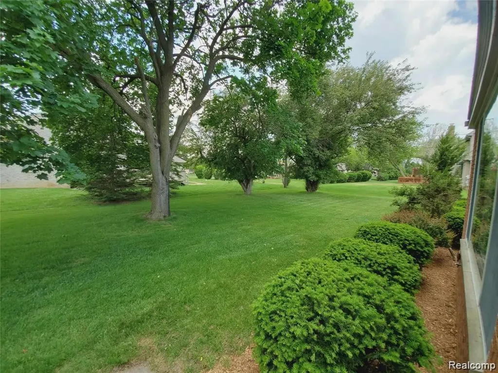 7124 Elmwood Drive Grand Blanc Charter Township MI 48439