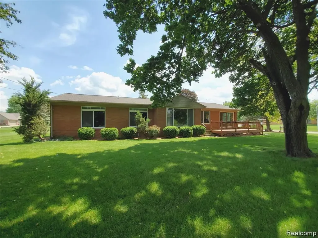 7124 Elmwood Drive Grand Blanc Charter Township MI 48439