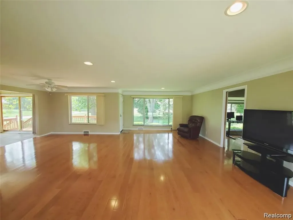 7124 Elmwood Drive Grand Blanc Charter Township MI 48439