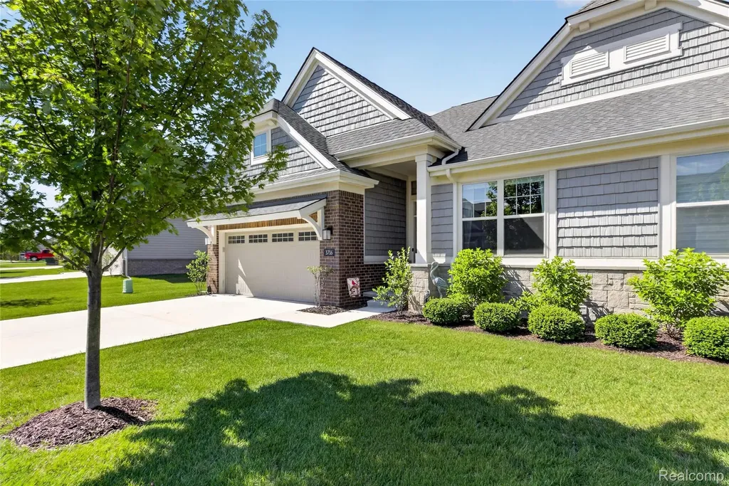 3716 Chatham Place Brighton Township MI 48114