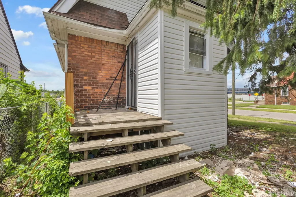 12796 Cherrylawn Street Detroit City MI 48238