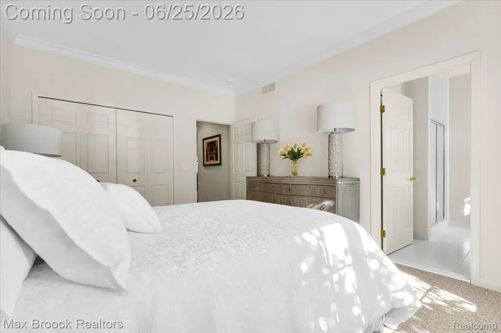 7330 Crackling Creek Circle West Bloomfield Charter Township MI 48322