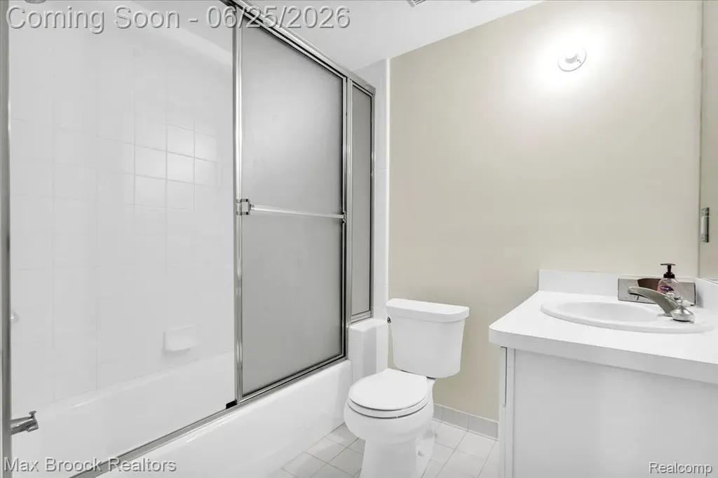 7330 Crackling Creek Circle West Bloomfield Charter Township MI 48322