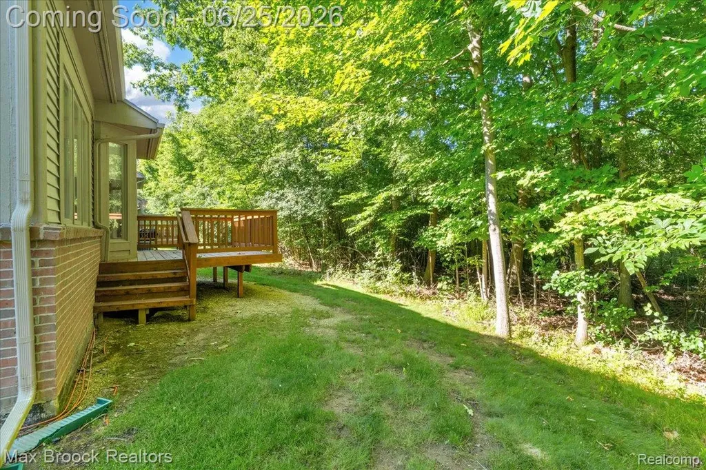 7330 Crackling Creek Circle West Bloomfield Charter Township MI 48322