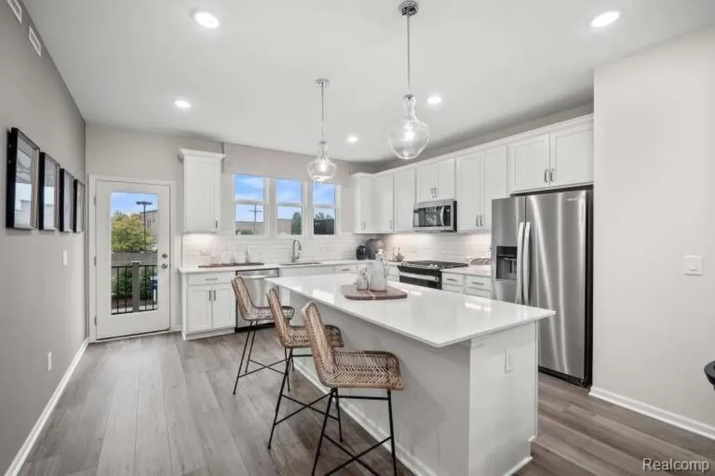 25560 Tolstoy Trail Novi City MI 48375