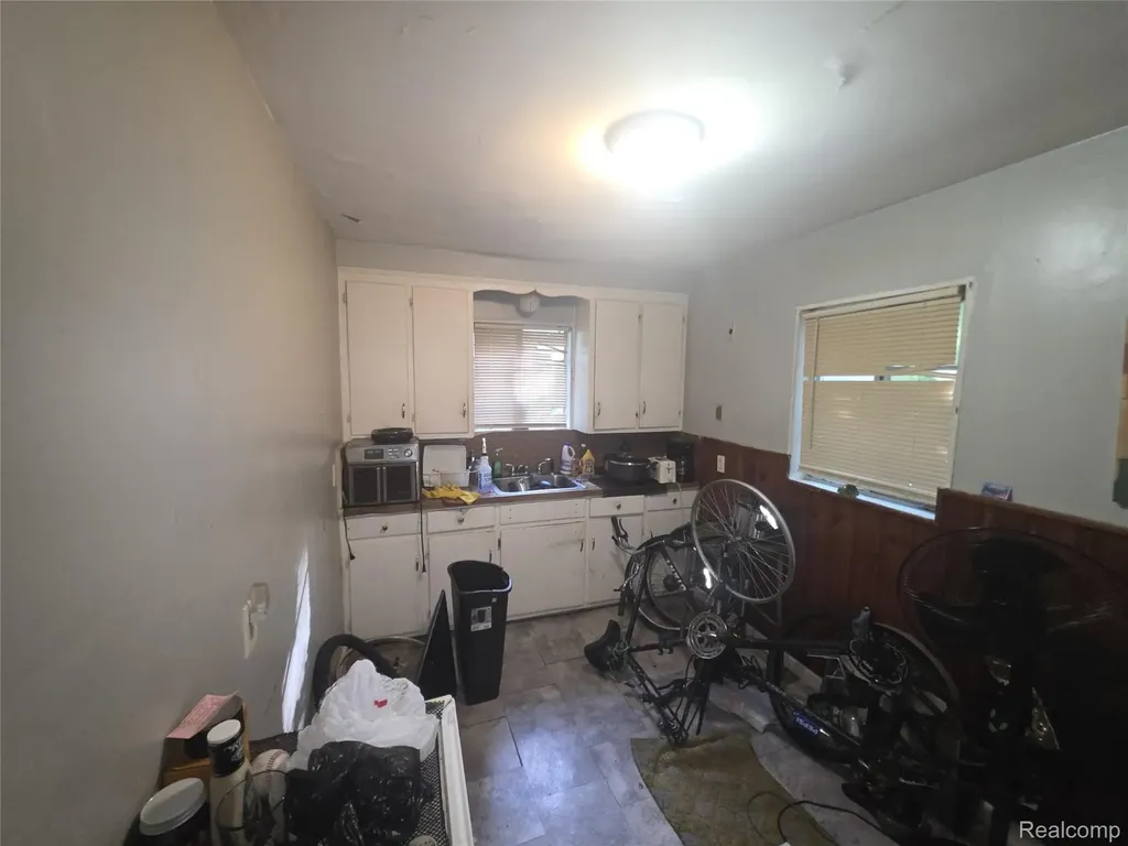 5555 Neff Avenue Detroit City MI 48224