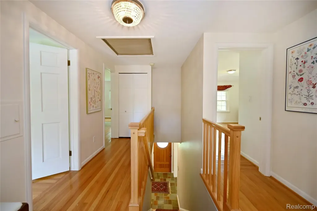 286 Abbey Street Birmingham City MI 48009