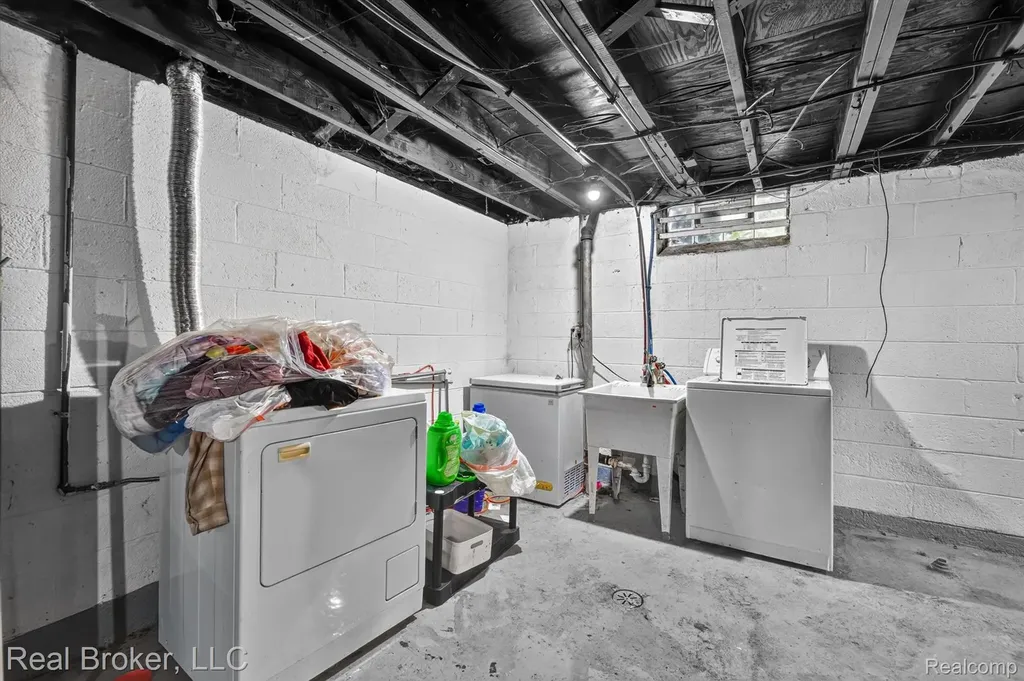 13905 Longacre Street Detroit City MI 48227