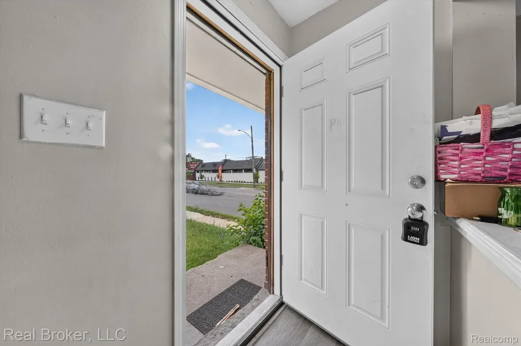 13905 Longacre Street Detroit City MI 48227