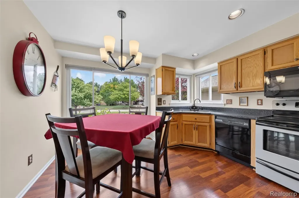 44637 Ridgefield Road Canton Charter Township MI 48188